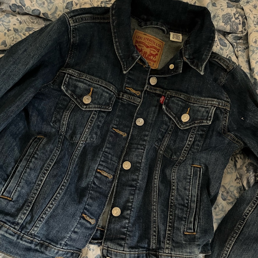 Levi's Dark Wash Women’s Denim Jacket Size Small